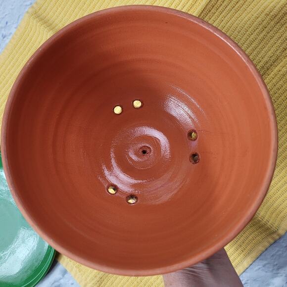 2 piece Cheese or Butter Decorative Terracotta Storage Dome from Brazil - Picture 3 of 16